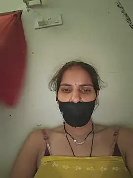 Snapshot of Neha-ji chatting on July 4, 2026, 5:36 am Neha-ji online show from July 4, 2026, 5:36 am