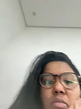 Eumileninha online show from May 27, 2026, 1:51 pm