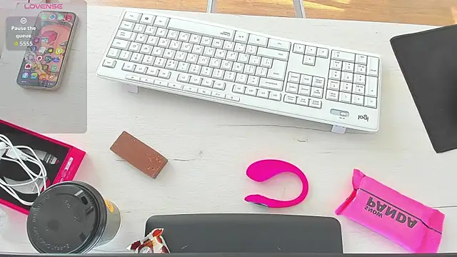 Kitkatvel online show from June 8, 2026, 5:41 am