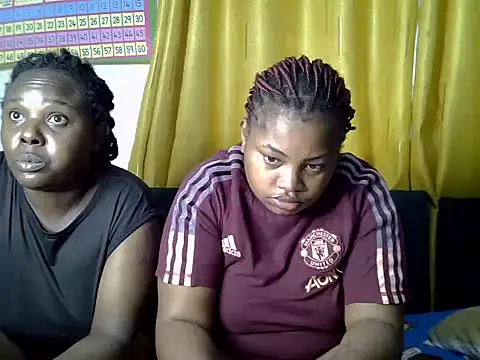 Snapshot of Sue_pretty00 chatting on June 14, 2026, 2:29 pm Sue pretty00 online show from June 14, 2026, 2:29 pm