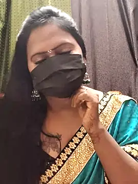 Snapshot of Meera_mia chatting on June 7, 2026, 11:32 pm Meera mia online show from June 7, 2026, 11:32 pm