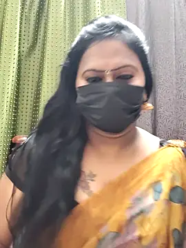 Snapshot of Meera_mia chatting on June 10, 2026, 6:31 pm Meera mia online show from June 10, 2026, 6:31 pm