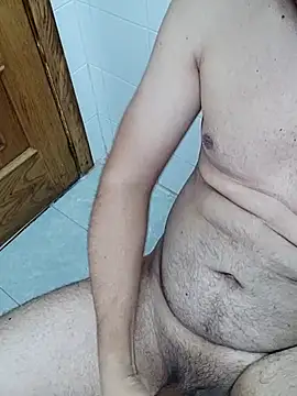 carloseduardo69 online show from May 28, 2026, 4:57 pm
