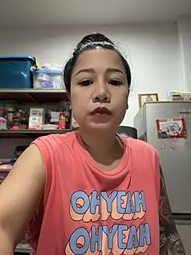 Snapshot of LINDA_HD chatting on July 7, 2026, 2:20 pm LINDA HD online show from July 7, 2026, 2:20 pm