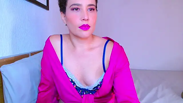 luasecret21 online show from July 9, 2026, 1:10 pm