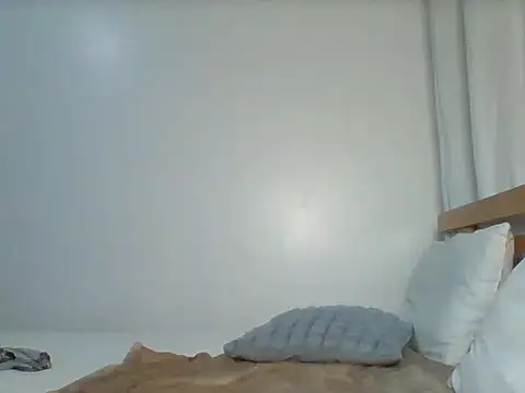 Snapshot of Prettybree chatting on June 3, 2026, 7:18 pm Prettybree online show from June 3, 2026, 7:18 pm