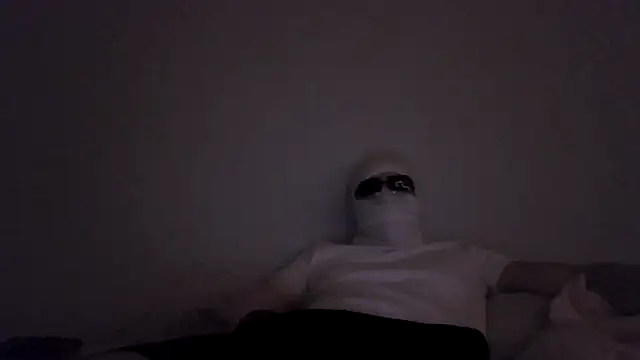 luvrboy777 online show from May 25, 2026, 8:18 pm