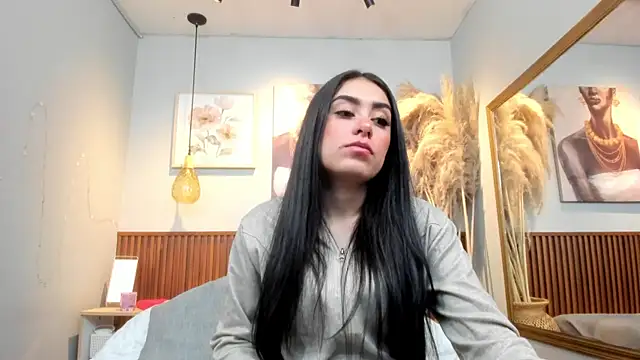 CARLA FERRERM online show from July 14, 2026, 9:43 pm