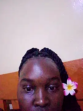 Keilyyne online show from June 12, 2026, 2:04 pm