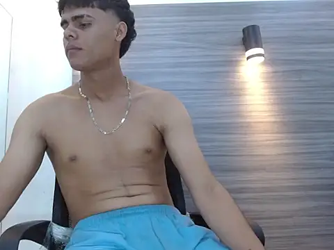 LeleHott01 online show from June 9, 2026, 2:12 am