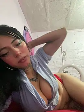 Snapshot of YummyGirl_ chatting on June 26, 2026, 3:23 am YummyGirl online show from June 26, 2026, 3:23 am