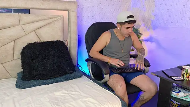 Snapshot of Alex-Rodriguezz chatting on July 1, 2026, 12:49 pm Alex-Rodriguezz online show from July 1, 2026, 12:49 pm