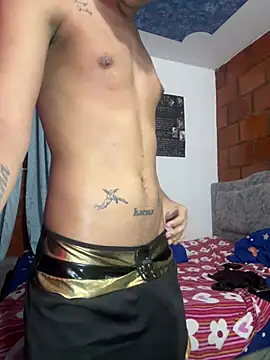 Snapshot of camiloest chatting on May 26, 2026, 4:32 am camiloest online show from May 26, 2026, 4:32 am