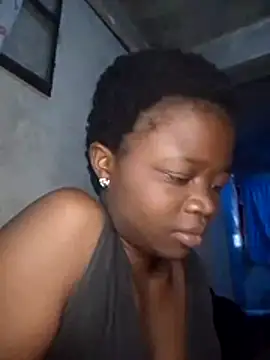 Snapshot of Carinasweets chatting on June 5, 2026, 5:01 am Carinasweets online show from June 5, 2026, 5:01 am