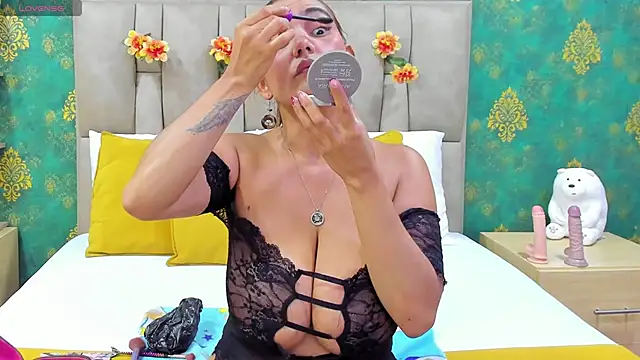 Snapshot of SamyPrincexx chatting on April 10, 2026, 9:33 pm SamyPrincexx online show from April 10, 2026, 9:33 pm