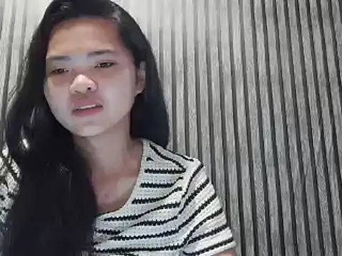 ClaritaMoore1 online show from May 26, 2026, 9:57 pm