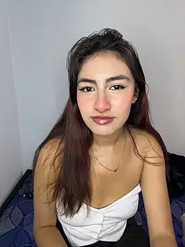 Snapshot of velariasoft_ chatting on May 28, 2026, 4:02 pm velariasoft online show from May 28, 2026, 4:02 pm