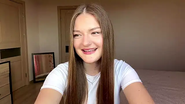 lizzzanatooo online show from June 13, 2026, 2:59 pm