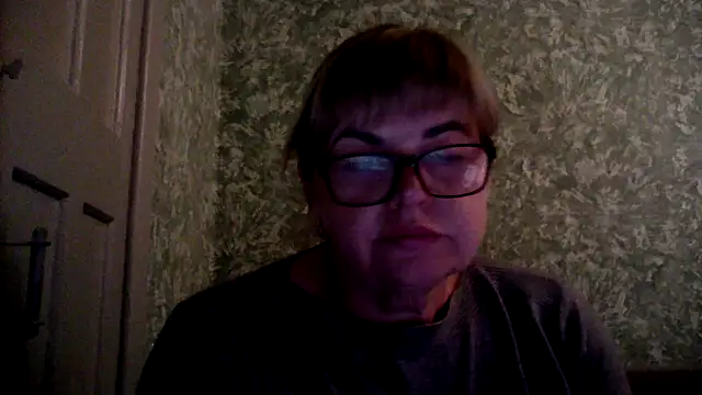 Empress211 online show from May 30, 2026, 6:13 pm