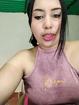 Snapshot of shantall_cute chatting on June 10, 2026, 6:31 pm shantall cute online show from June 10, 2026, 6:31 pm