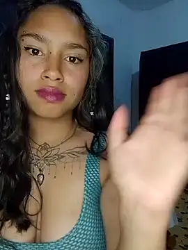 Snapshot of Evangeline_Salas chatting on May 31, 2026, 4:29 am Evangeline Salas online show from May 31, 2026, 4:29 am