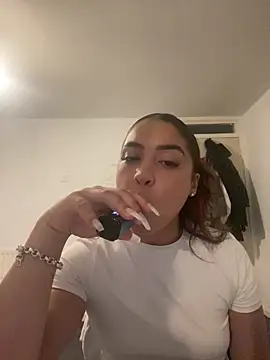 Snapshot of naomiiii55 chatting on June 10, 2026, 11:50 pm naomiiii55 online show from June 10, 2026, 11:50 pm