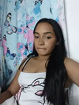Snapshot of xcleila chatting on July 12, 2026, 5:08 am xcleila online show from July 12, 2026, 5:08 am