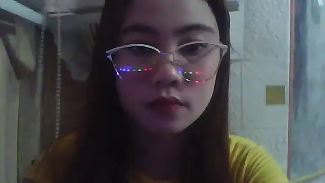 Snapshot of MatildaJanik chatting on May 30, 2026, 3:35 am MatildaJanik online show from May 30, 2026, 3:35 am