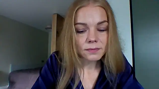 Snapshot of Tina5394 chatting on July 9, 2026, 4:35 am Tina5394 online show from July 9, 2026, 4:35 am