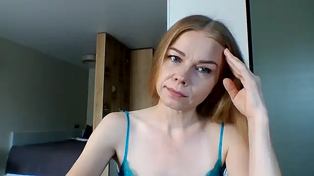 Snapshot of Tina5394 chatting on July 16, 2026, 5:04 am Tina5394 online show from July 16, 2026, 5:04 am