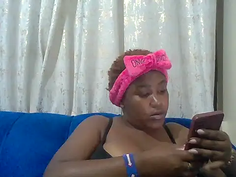 Snapshot of Bigchocoboobs chatting on May 28, 2026, 4:13 pm Bigchocoboobs online show from May 28, 2026, 4:13 pm