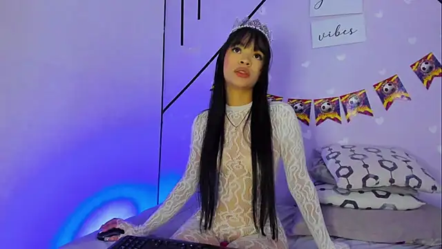 AmaiaHarpper online show from July 9, 2026, 1:10 pm