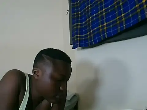 Snapshot of prettyqueenh chatting on May 27, 2026, 9:11 pm prettyqueenh online show from May 27, 2026, 9:11 pm