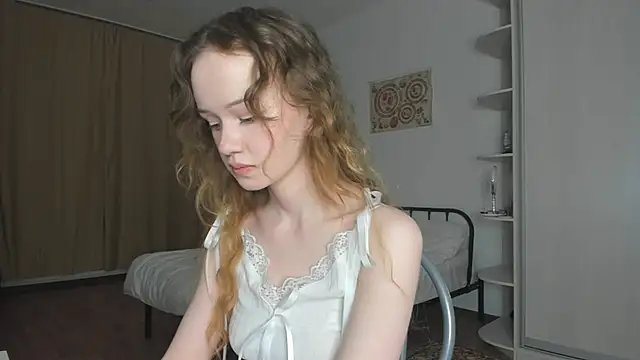 babymolly2 online show from June 19, 2026, 7:09 pm