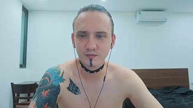 Silent Stitch online show from July 12, 2026, 4:02 am