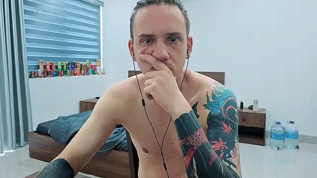 Silent Stitch online show from June 30, 2026, 3:39 am