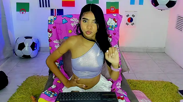 Snapshot of lulu_petite chatting on July 11, 2026, 6:30 pm lulu petite online show from July 11, 2026, 6:30 pm