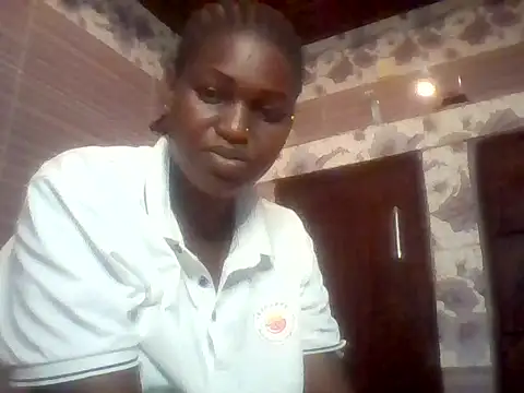 Snapshot of Golden_desire chatting on May 28, 2026, 6:36 pm Golden desire online show from May 28, 2026, 6:36 pm