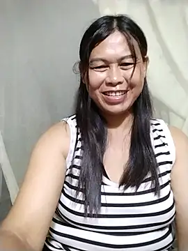 Snapshot of -Hatybi- chatting on July 9, 2026, 12:00 am -Hatybi- online show from July 9, 2026, 12:00 am