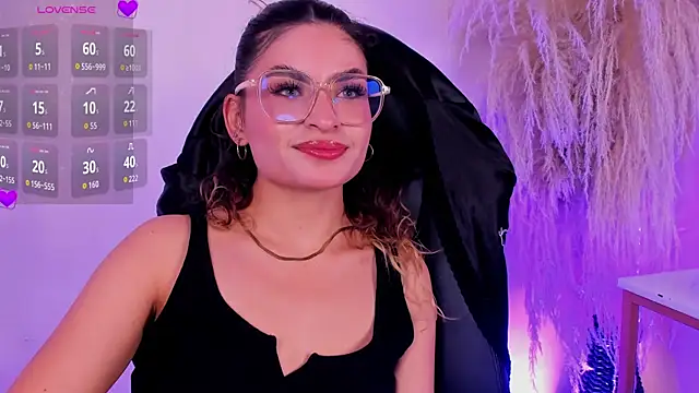 emilymjs  online show from May 29, 2026, 4:29 am