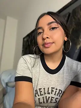 Snapshot of HaileyBieber_ chatting on July 9, 2026, 12:11 am HaileyBieber online show from July 9, 2026, 12:11 am