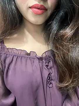 Snapshot of Yours_riya11 chatting on July 10, 2026, 7:36 pm Yours riya11 online show from July 10, 2026, 7:36 pm