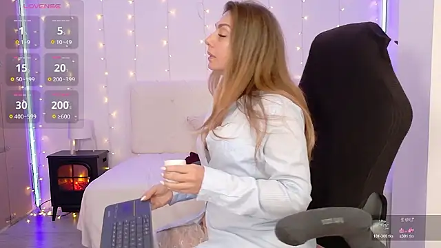 Snapshot of LindaWhite_ chatting on January 15, 2026, 4:54 pm LindaWhite online show from January 15, 2026, 4:54 pm