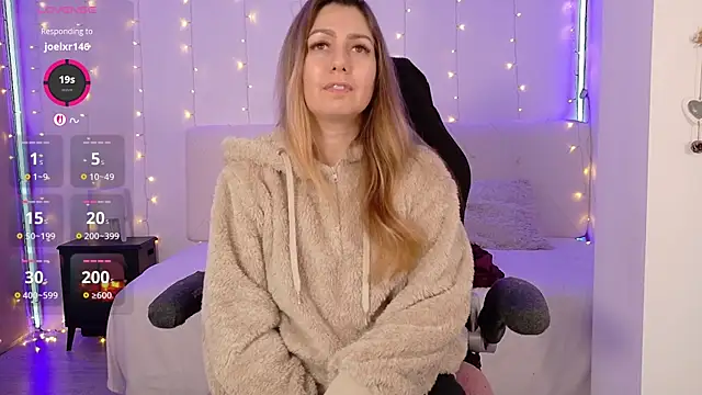 Snapshot of LindaWhite_ chatting on January 11, 2026, 10:05 pm LindaWhite online show from January 11, 2026, 10:05 pm