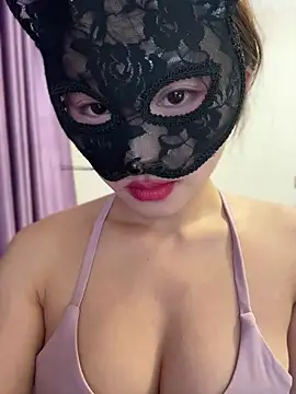 HiLILI-00 online show from July 15, 2026, 3:52 pm