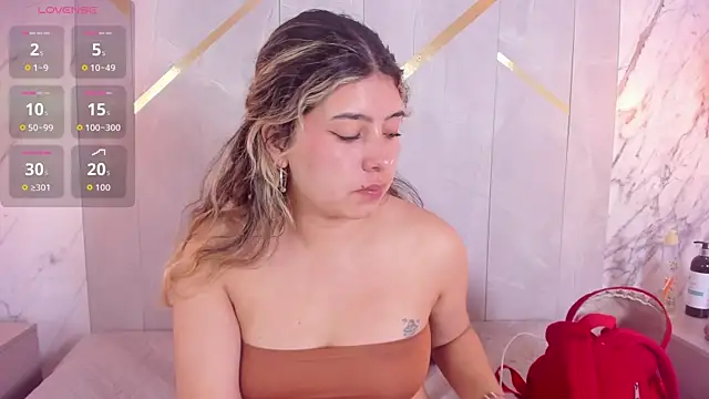 ChloeBelle  online show from July 6, 2026, 12:34 pm
