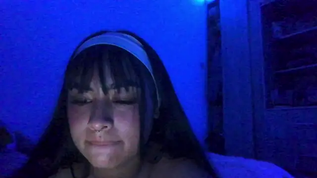 SweetSmokee online show from June 11, 2026, 12:32 am