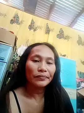 Snapshot of Queenslay chatting on May 31, 2026, 12:27 am Queenslay online show from May 31, 2026, 12:27 am