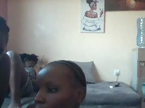 Prettypappi77 online show from June 25, 2026, 12:10 pm