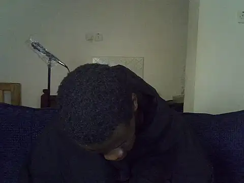 Snapshot of Thee_Biggest chatting on July 5, 2026, 6:04 pm Thee Biggest online show from July 5, 2026, 6:04 pm